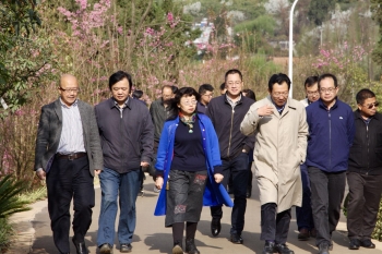 云南省委農(nóng)辦主任，省農(nóng)業(yè)廳黨組書記、廳長王敏正一行 調(diào)研我公司百草莊園